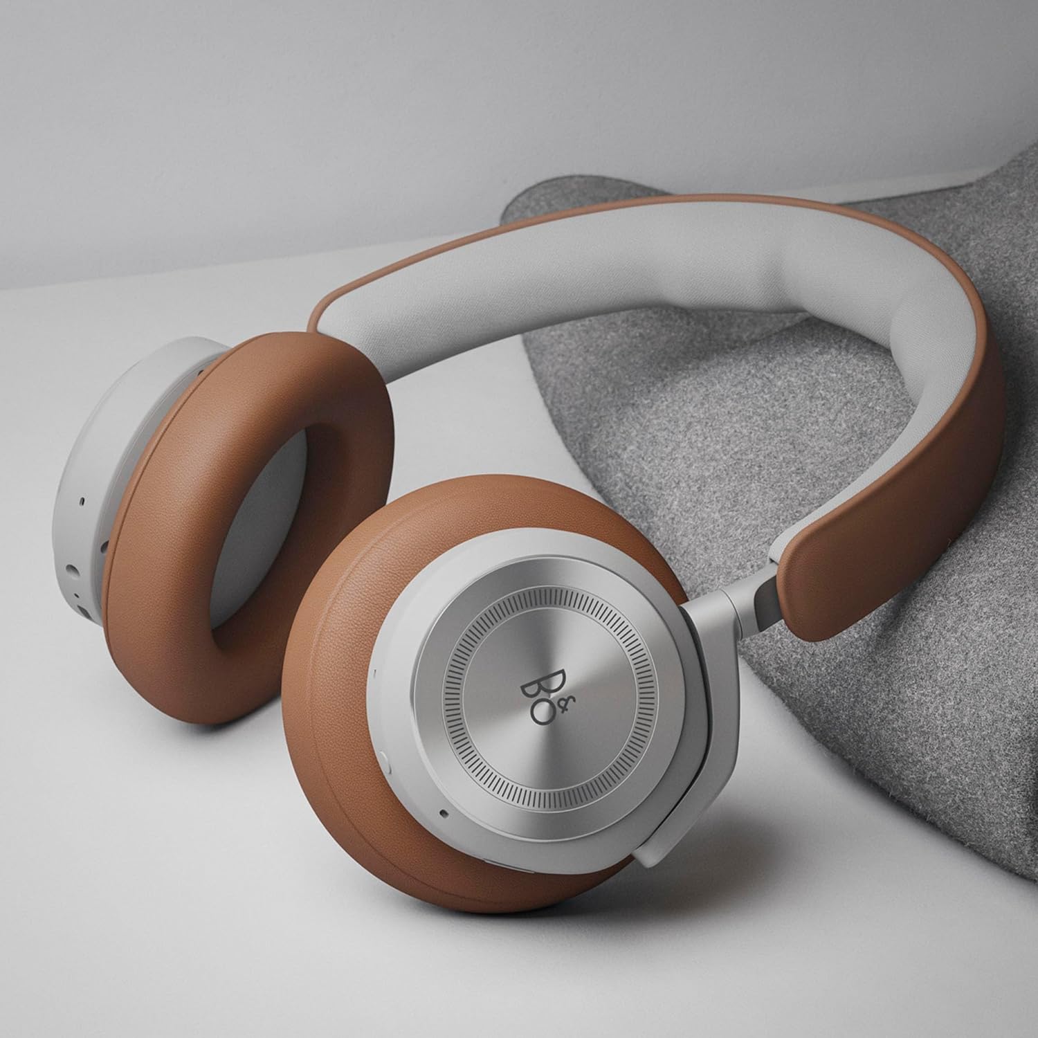 Bang & Olufsen Beoplay HX - Premium Wireless Bluetooth Over-Ear Active Noise Cancelling Headphones, 6 Microphones, Playtime Up to 40 Hours, Headset with Carrying Case - Timber image 3